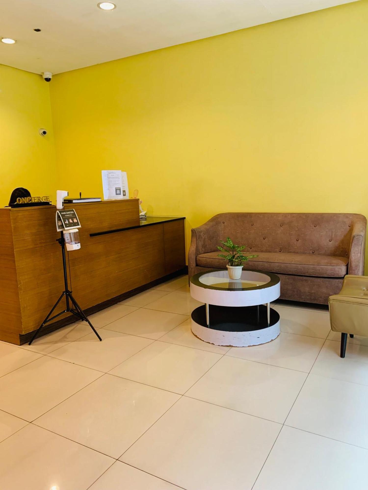 One Palm Tree Villas Condominium - Studio 7Th Fl With Balcony - Across Terminal 3 Airport Pasay Exterior foto